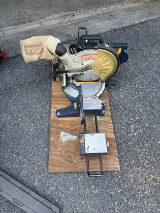 835069584_fl